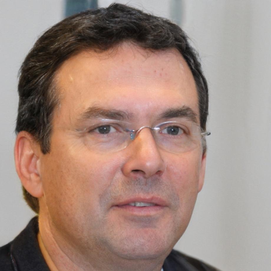 Photo de Laurent Dubois, expert en planification budgétaire